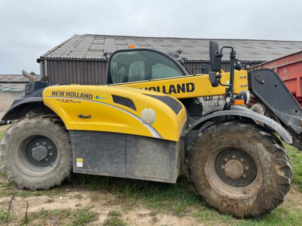 telescopique-new-holland-th7.37